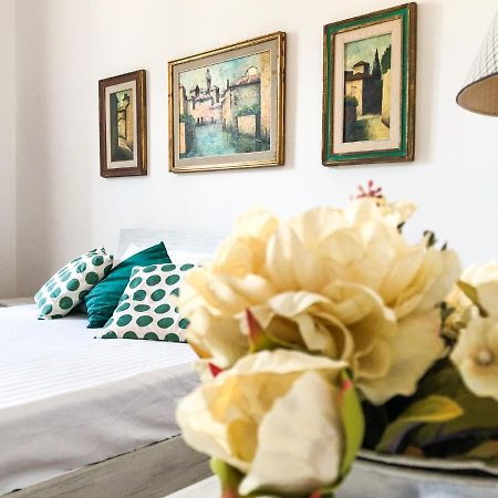 Villino Amelia Apartment ฟลอเรนซ์ ภายนอก รูปภาพ