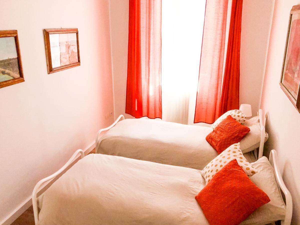 Villino Amelia Apartment ฟลอเรนซ์ ภายนอก รูปภาพ