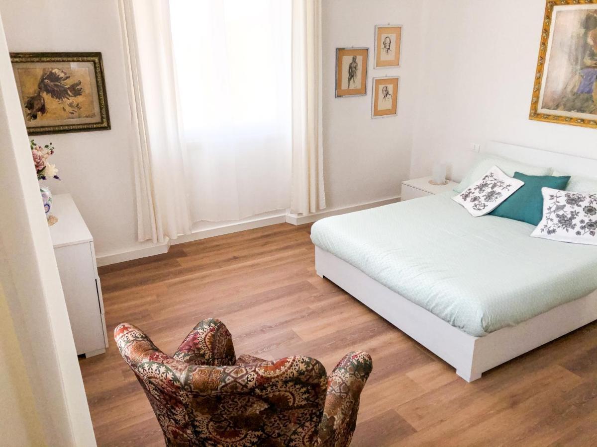 Villino Amelia Apartment ฟลอเรนซ์ ภายนอก รูปภาพ