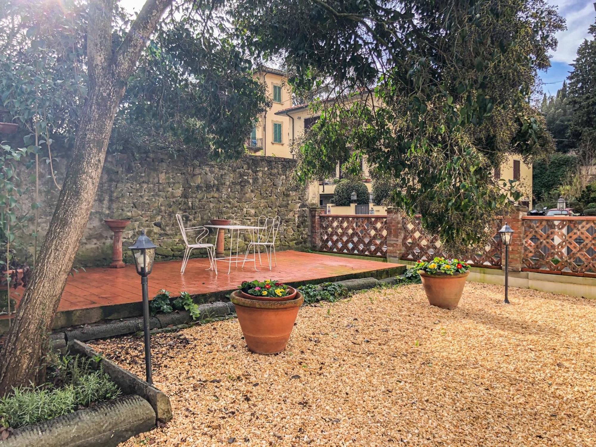 Villino Amelia Apartment ฟลอเรนซ์ ภายนอก รูปภาพ